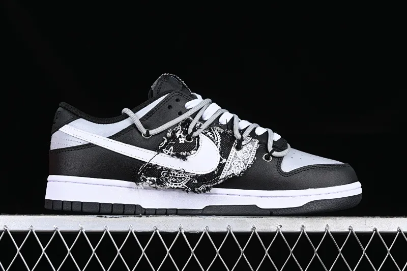 All categories Nk SB Dunk series Nk SB Dunk Low Low-top sneakers Nk Dunk Low Cashew flower graffiti Stitched denim asymmetric deconstruction SB strap low-top casual sneakers DV0831-002